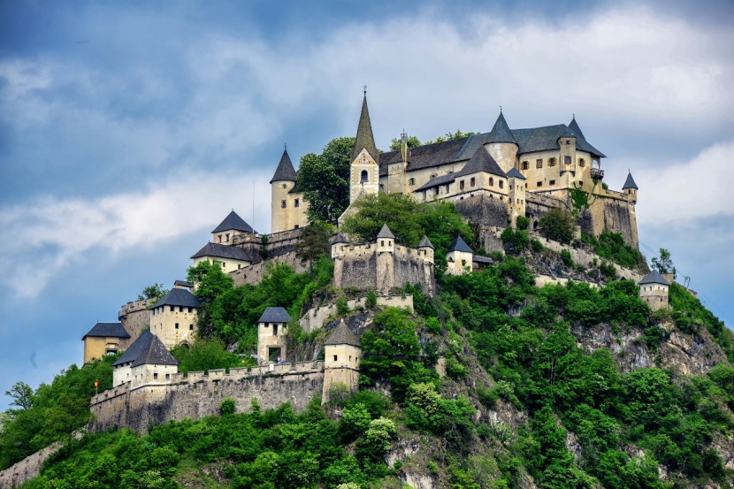 best places in Klagenfurt: Hochosterwitz Castle