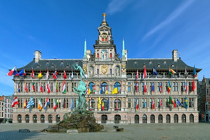 tourist attractions in Antwerp: Grand Place (Grote Markt)